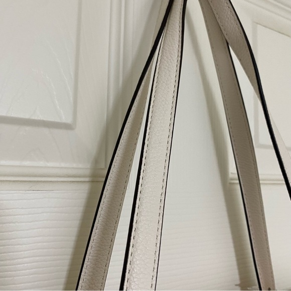 $325 NEW! COACH Luxe Pebbled Leather Medium Taylor Tote in Chalk - Picture 10 of 11